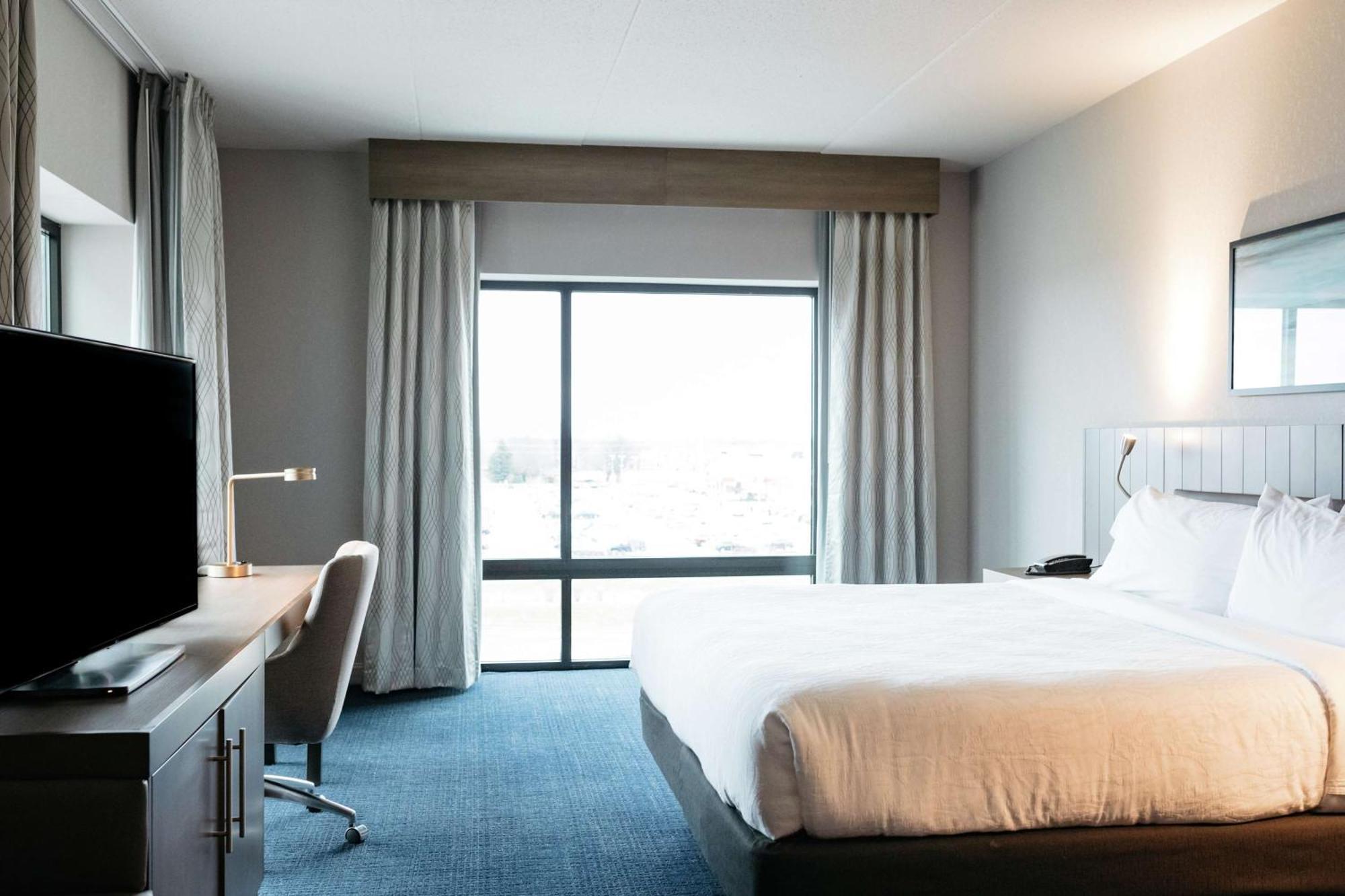 Hilton Garden Madison Hotel 3*