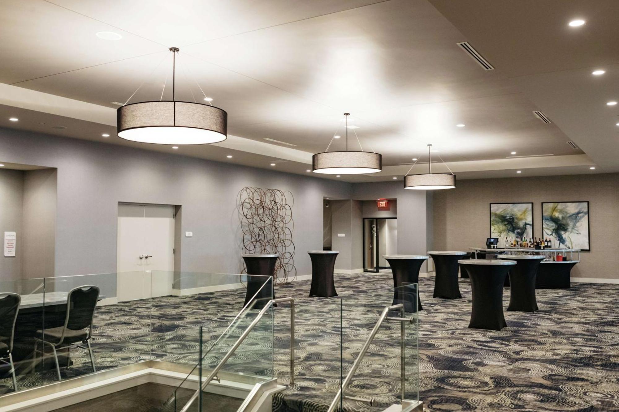 Hilton Garden Madison 3*