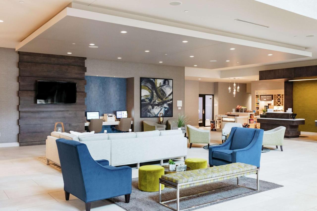 Hilton Garden Madison Hotel Sun Prairie