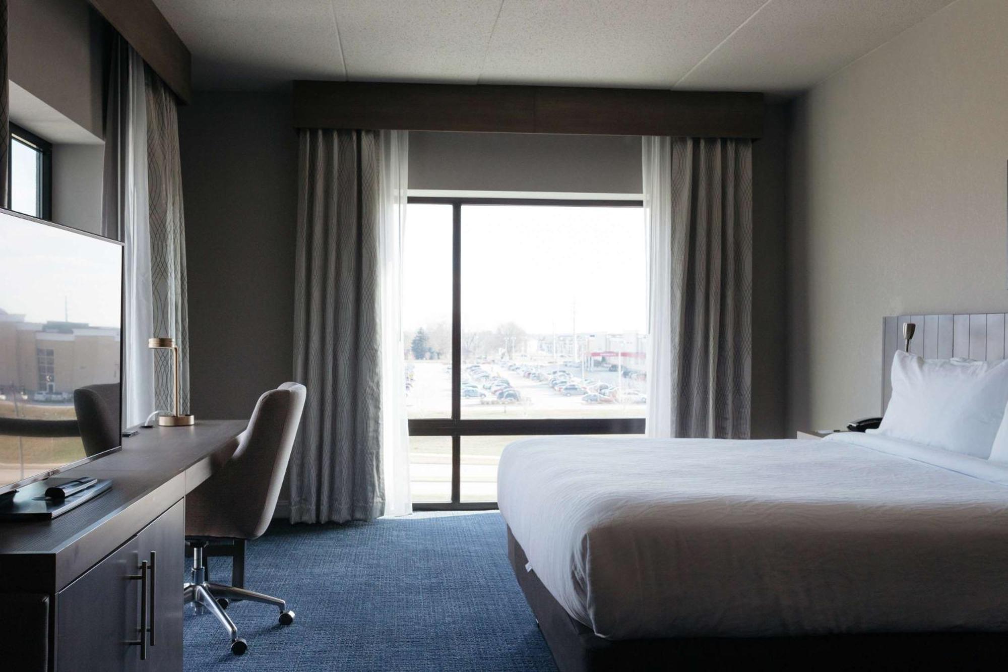 Hilton Garden Madison Hotel Sun Prairie