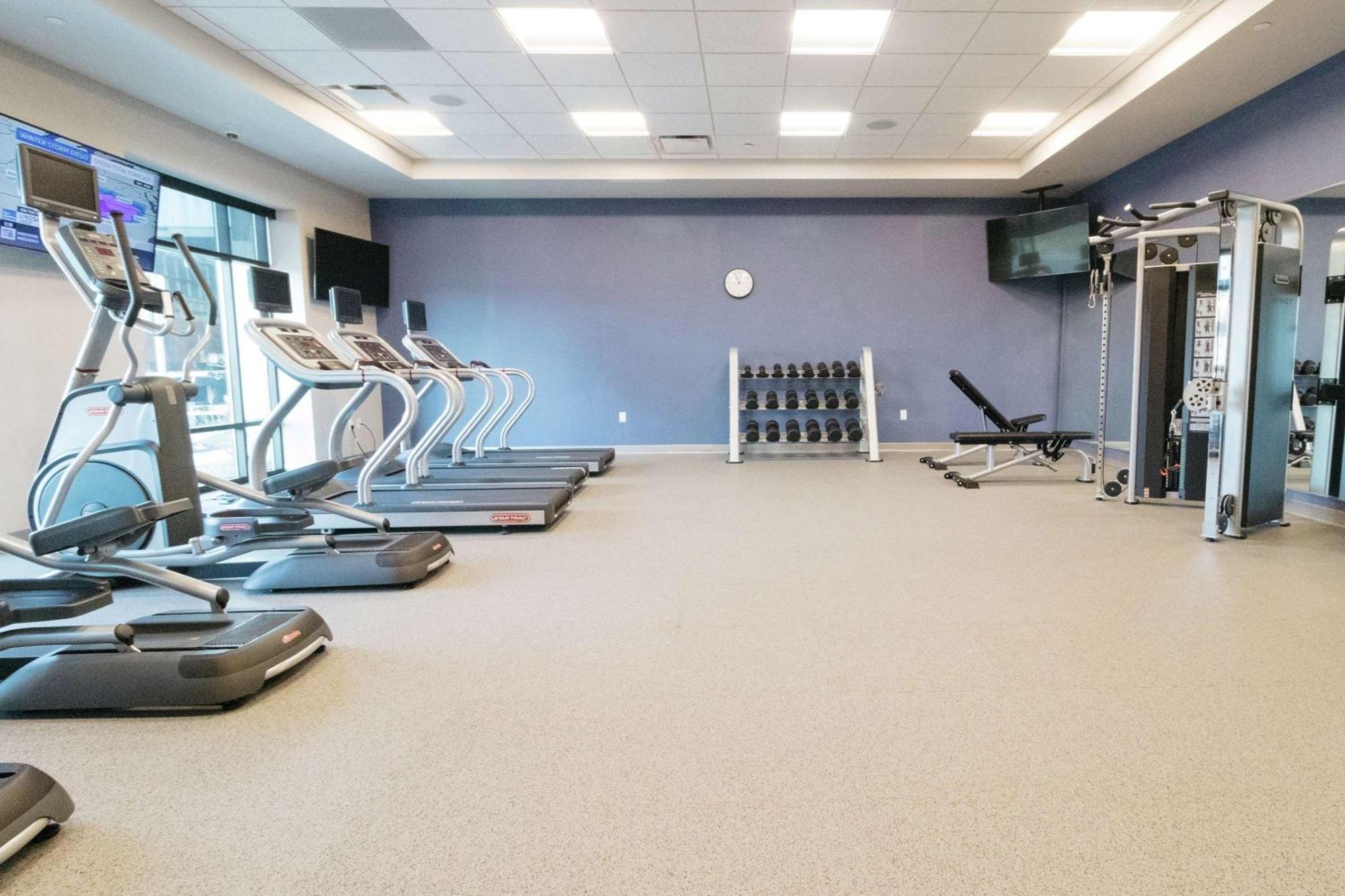 Hilton Garden Madison 3*