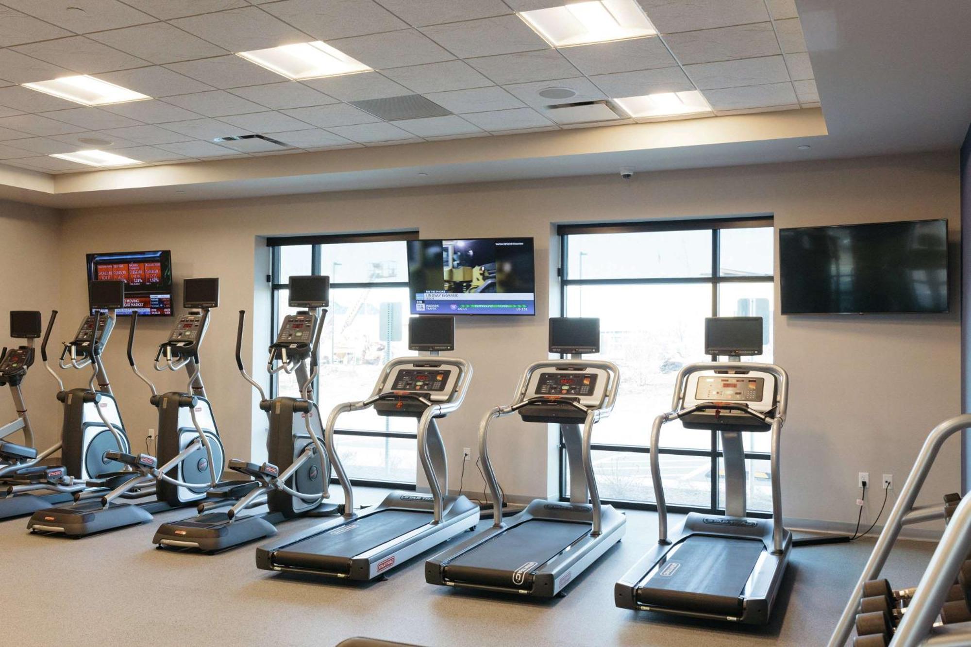 Hilton Garden Madison Hotel 3*